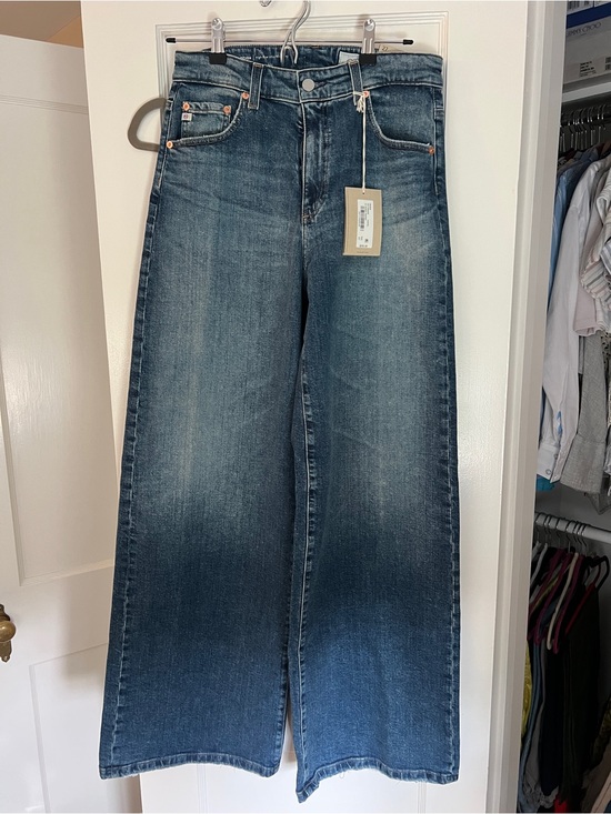 Ag Adriano Goldschmied Denim - NWT!
Ag Adriano Goldschmied Wide-Leg High-Rise Jeans - Blue Wash